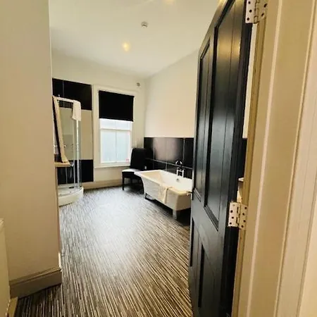 The Chapel House Bed & Breakfast 4*