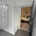 The Chapel House 4*
