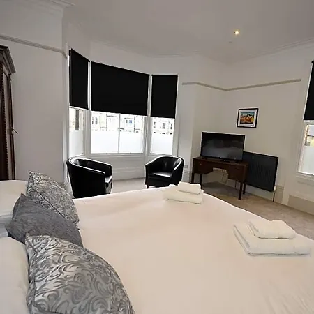The Chapel House 4* 스카버러