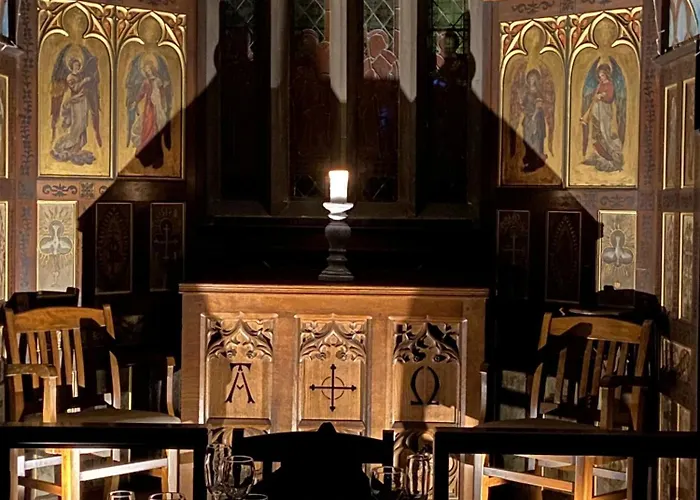 The Chapel House Bed & Breakfast 4*