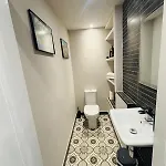 The Chapel House 4*