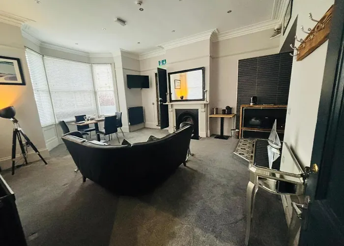 The Chapel House 4* סקארבורו